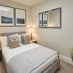 Host & - Prospect Hill Appartement Whitby