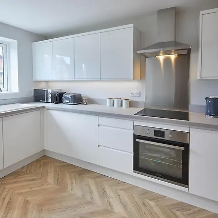 Host & - Prospect Hill * Whitby