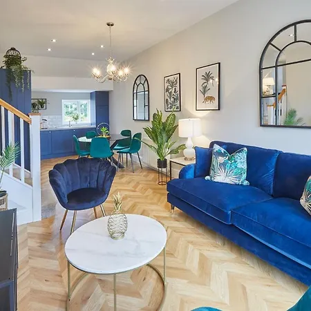 Host & - Prospect Hill *