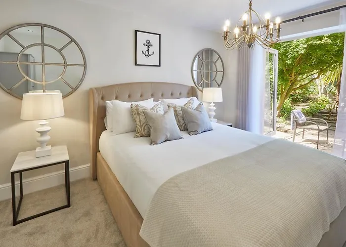 Host & - Prospect Hill