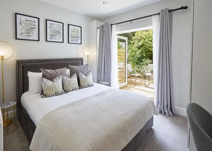 Host & - Prospect Hill 惠特比